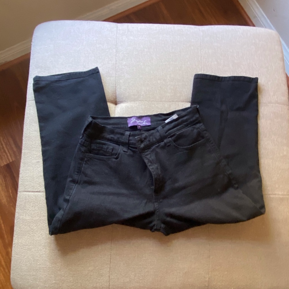 NYDJ black Bling back pocket Capri jeans - Picture 2 of 5